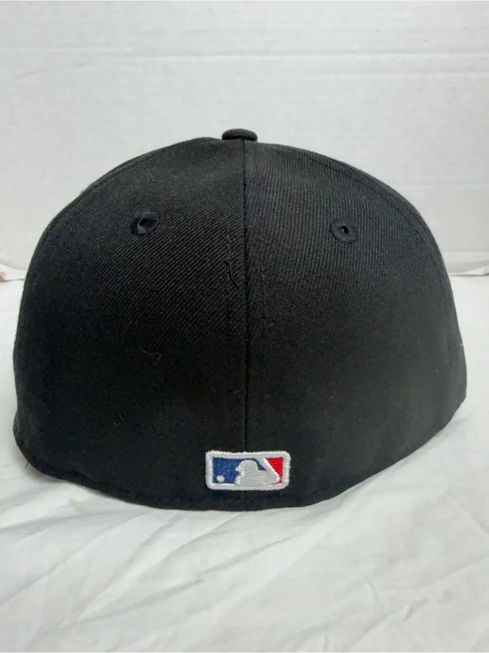 New Era Los Angeles Dodgers 2024 Champions White Black Gold Snapback Hat